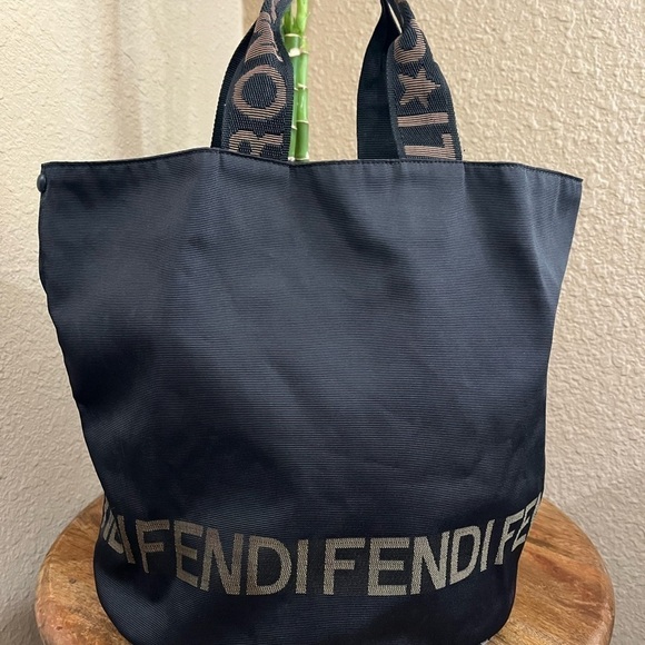 FENDI BUCKET TOTE - Picture 2 of 11